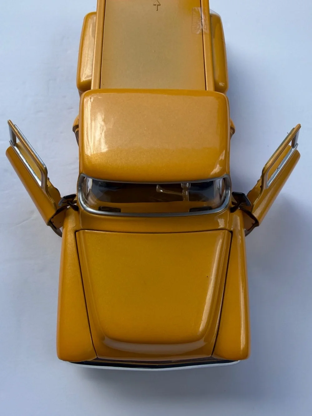Jada Toys Dub City Old Skool 1955 Chevrolet Stepside Pickup | 1:24 Scale